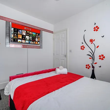 דירה Comfortable 2-bed With Free Parking