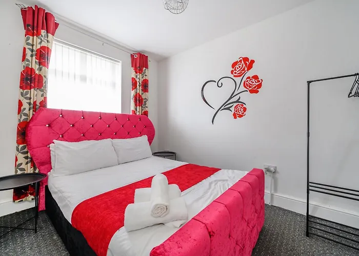 Apartamento Comfortable 2-bed With Free Parking *