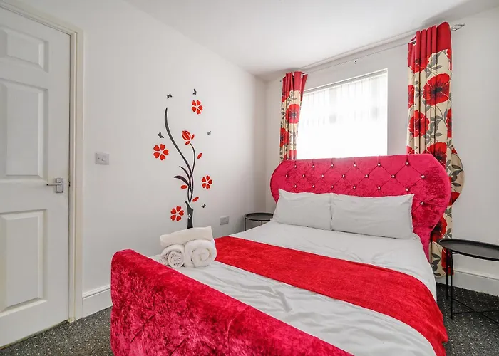 Apartamento Comfortable 2-bed With Free Parking *